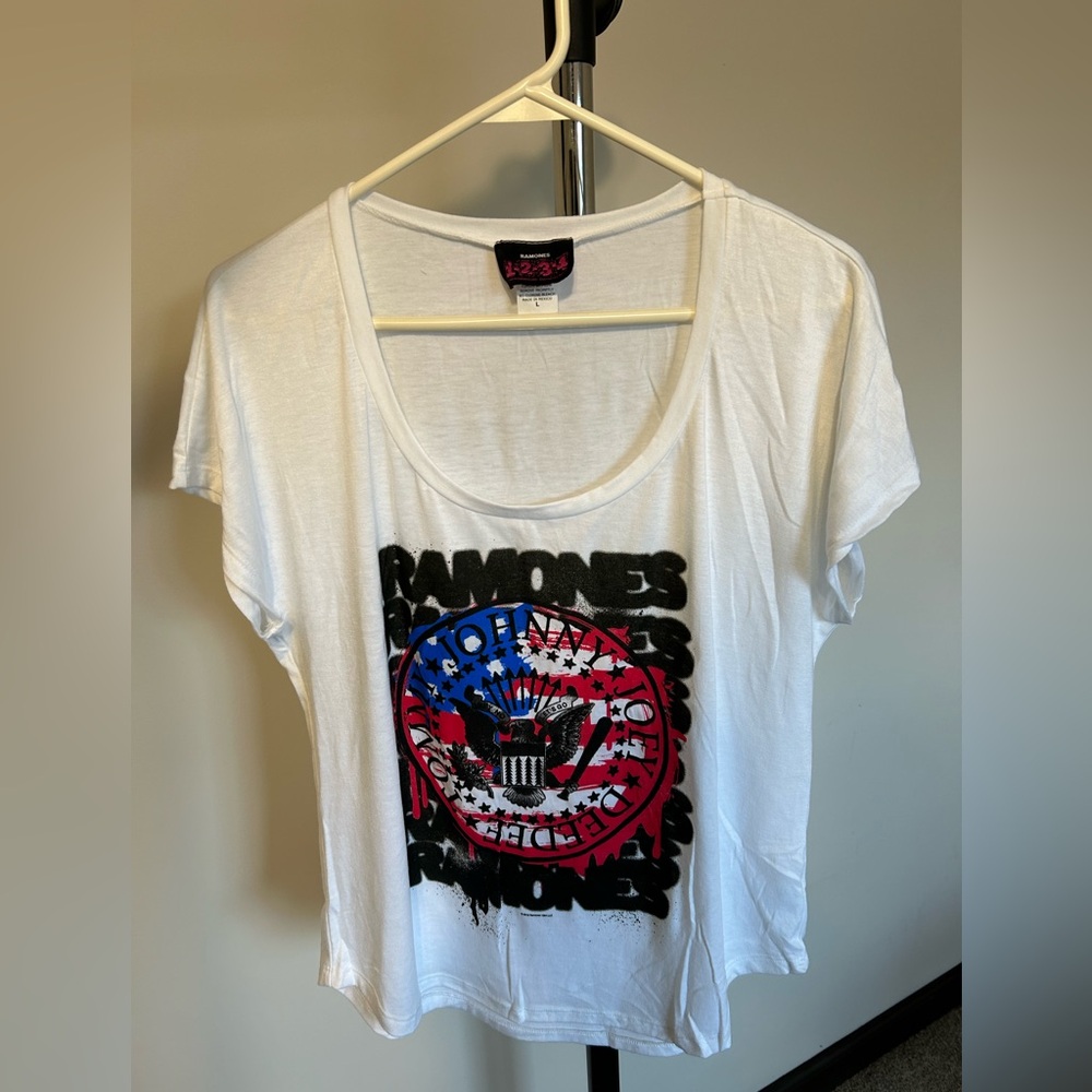 Ramones Scoop Neck Tshirt Sz:L